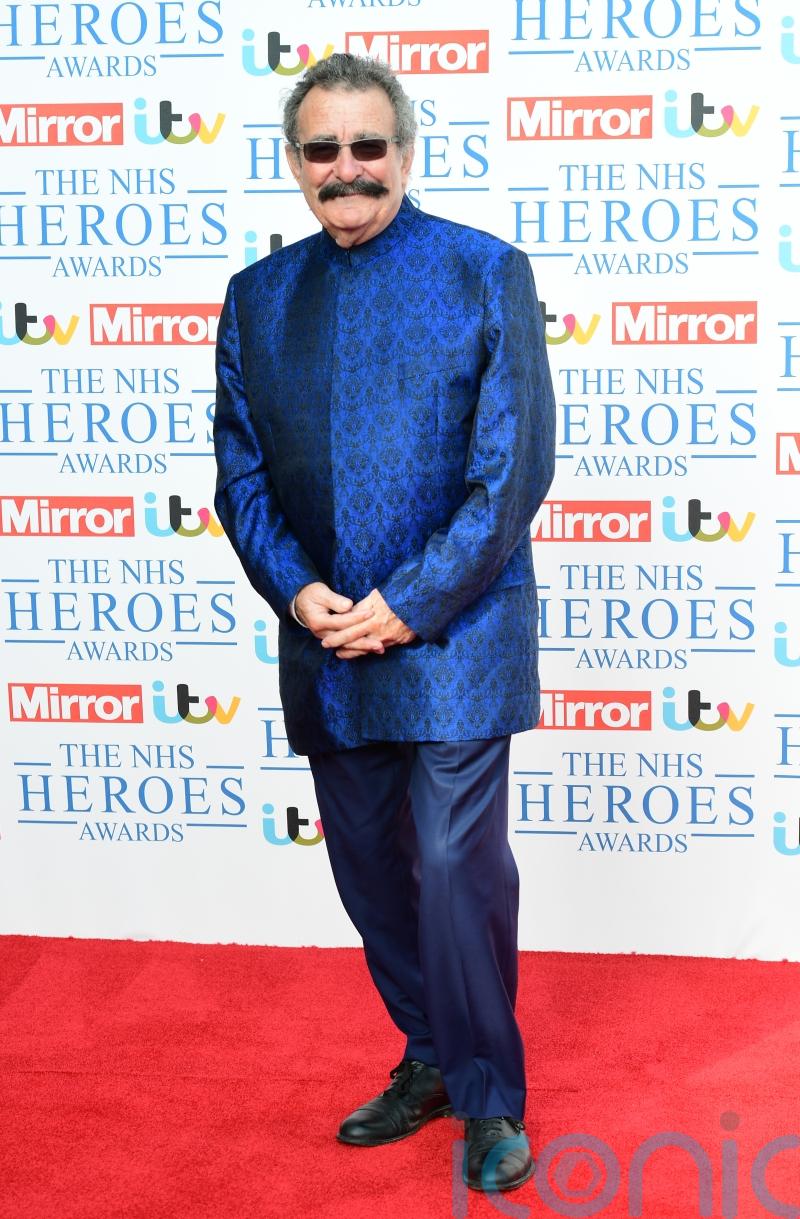 TV doctor Robert Winston quits BMA over ‘damaging’ strikes