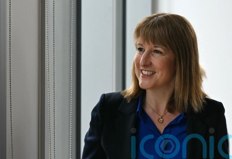 Reeves sets out sweeping reforms to financial sector in search for growth