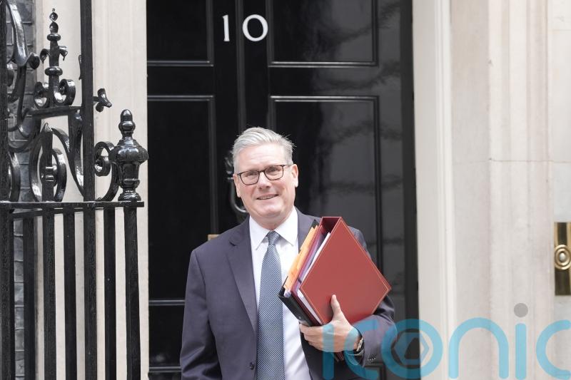 Starmer criticised over action against Labour rebels