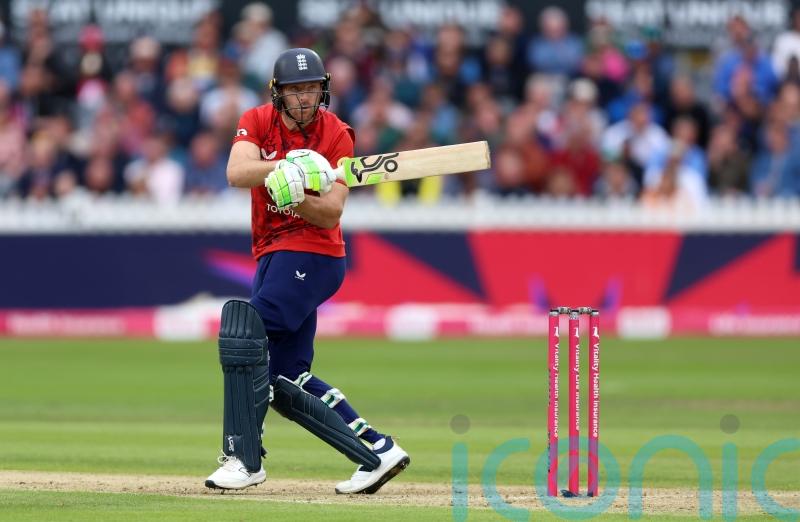 Jos Buttler helps Lancashire overcome Yorkshire and reach quarter-finals