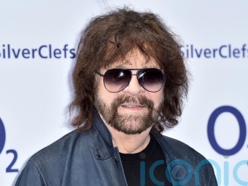 Jeff Lynne ‘gutted’ to cancel shows but is now recuperating at home