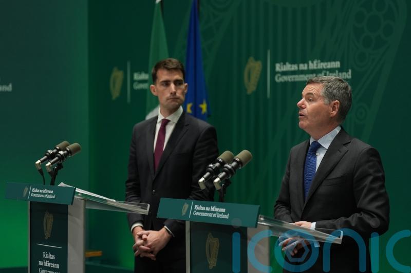 Government unveils 9.4bn euro budget package but warns of looming tariff threat