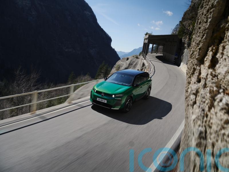 Citroen reveals prices and specifications for C5 and e-C5 Aircross