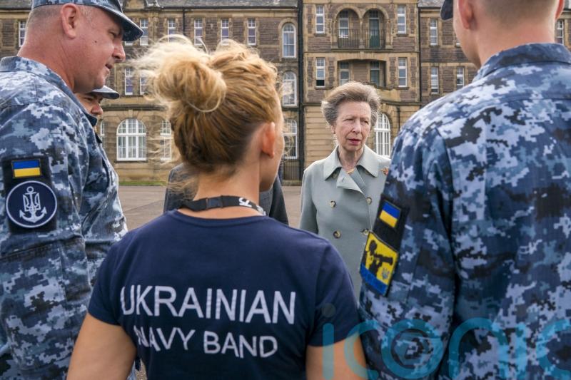 Anne meets Ukrainian band at Royal Edinburgh Military Tattoo rehearsal