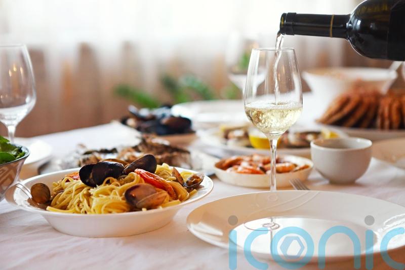 6 summer white wines to serve with seafood