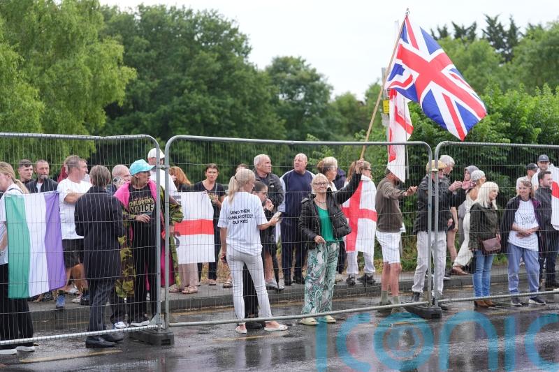 Peaceful protest outside Epping asylum hotel