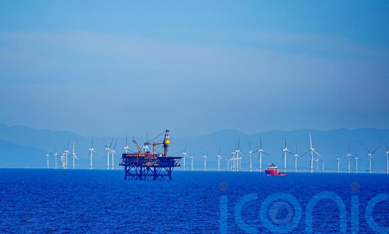 PM urged to review oil policy after Trump labels North Sea &lsquo;a treasure chest&rsquo;