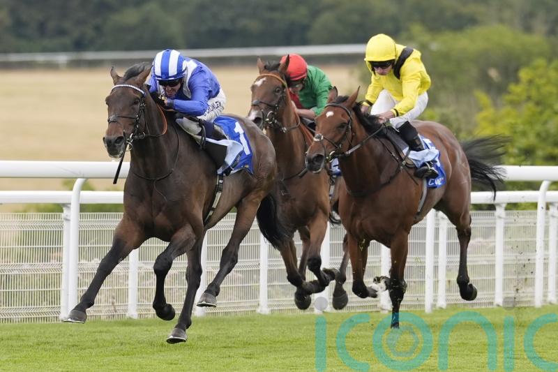 Al Aasy defends Glorious Stakes title in style