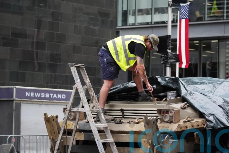 Fans applaud Spider-Man cast and crew after action scene takes place in city