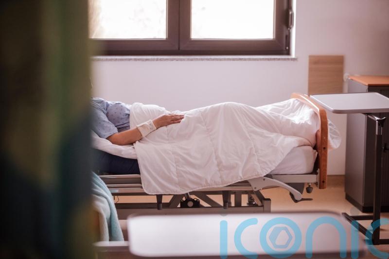 We can and must do better on end-of-life care, says Royal College of Physicians