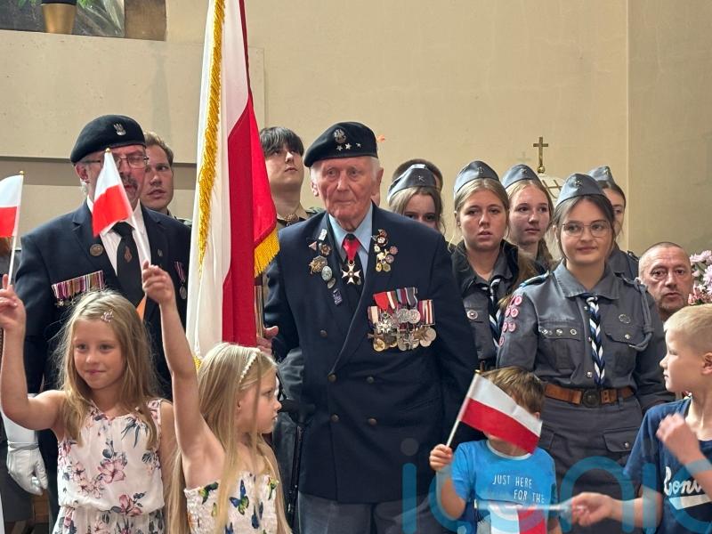 Polish army veteran, 101, attends mass during Edinburgh visit