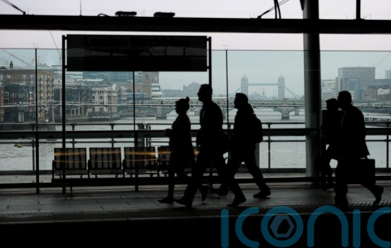 UK unemployment remains at four-year high as job vacancies shrink