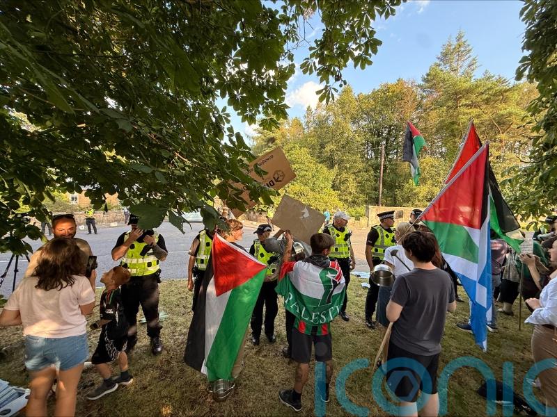 JD Vance greeted by Palestine protesters as he begins holiday in Scotland
