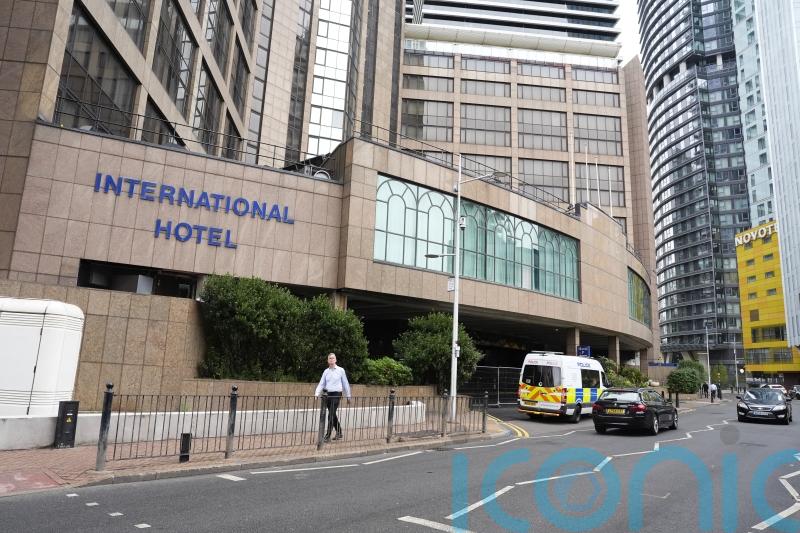 Police make six arrests at asylum hotel protest