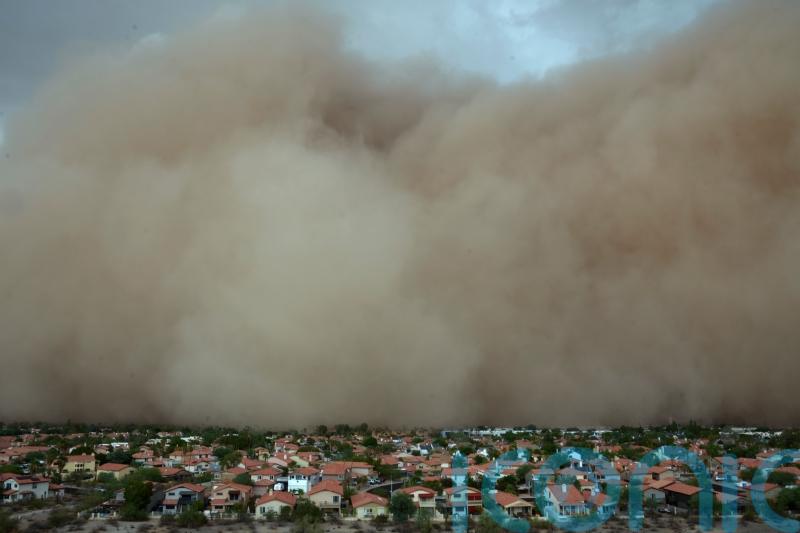 Dust storm darkens skies and blinds drivers in Arizona