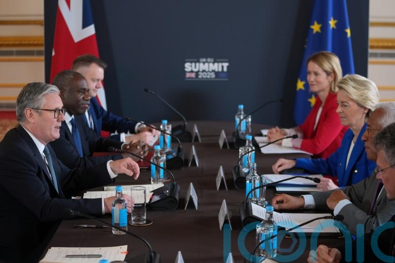 Government aims for permanent food and drink deal with EU as it attacks Farage
