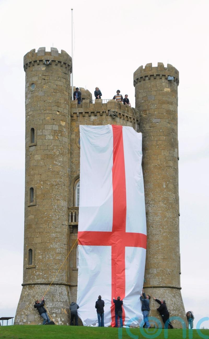 Fact check: Photograph of St George’s Cross is from 11 years ago