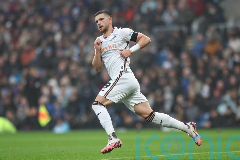 Swansea breeze to victory against Sheffield Wednesday