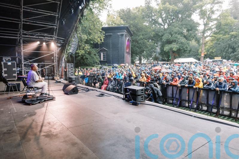 Music lovers rally for end-of-season festival despite heavy rain