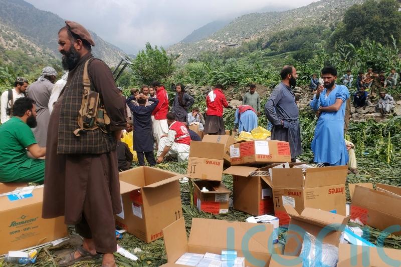Earthquake destroys villages in eastern Afghanistan leaving at least 800 dead