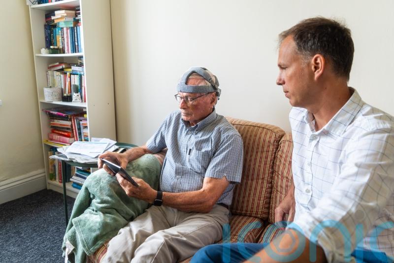 Brainwave test ‘detects Alzheimer’s-linked memory issues years before diagnosis’