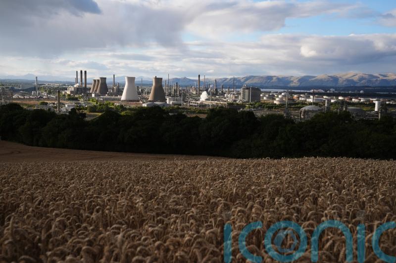 Energy company uses gas network to transport hydrogen in first test of its kind