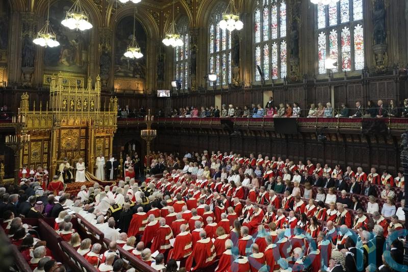 MPs reject Lords bid to block expulsion of hereditary peers from upper chamber