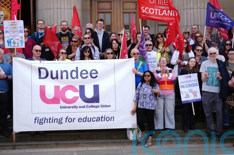 Dundee University strike threat as union opens new ballot