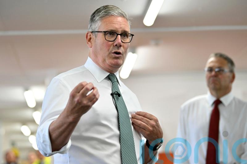 Minister rules out early election amid Government reshuffle