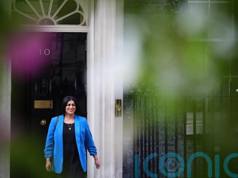 PM ‘to move asylum seekers into barracks’ after Home Office shake-up