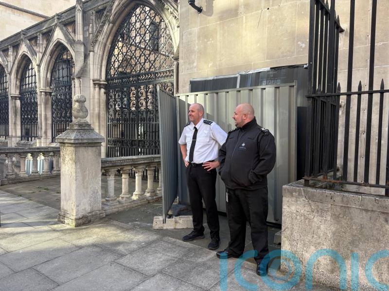 New Banksy artwork at the Royal Courts of Justice already covered up