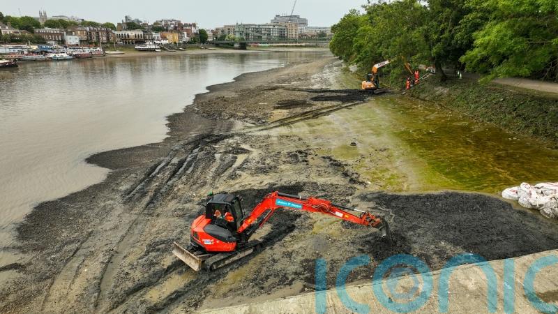 Around 5m wet wipes cleared from Thames as work to remove ‘island’ completed