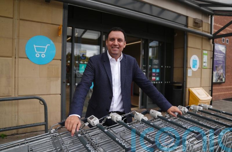 Sarwar ‘at bottom of the barrel’ over claims shoplifting has been legalised