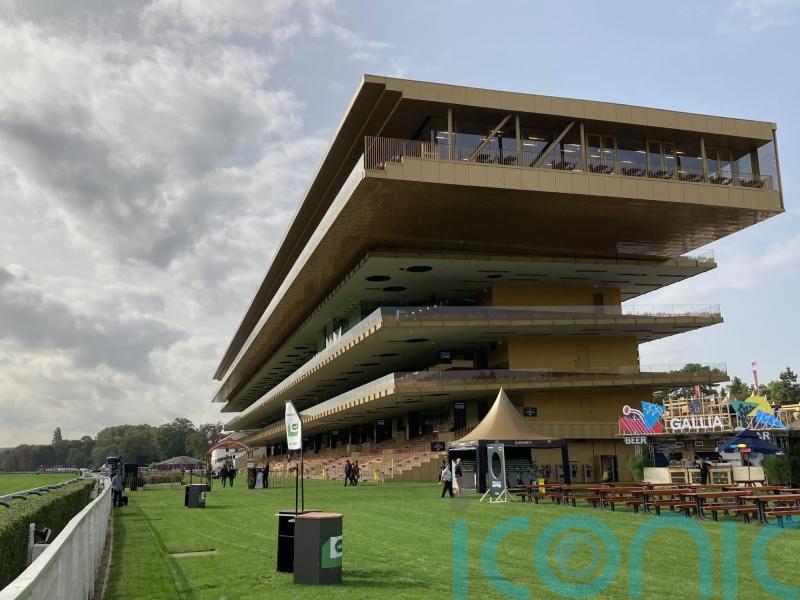 Croix Du Nord adds to strong Arc hand for Japan