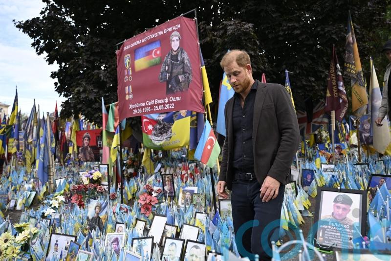 ‘My conscious is clear’, Harry says as he defends controversial memoir