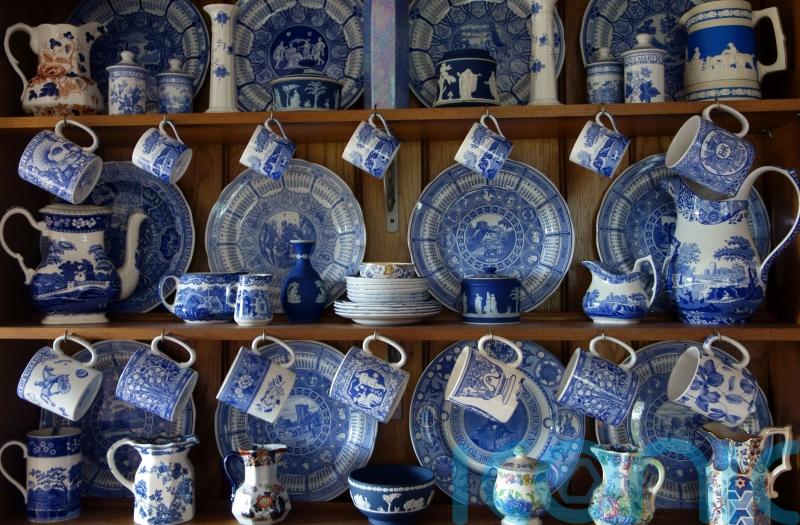 Wedgwood pauses production and puts 70 workers on temporary leave