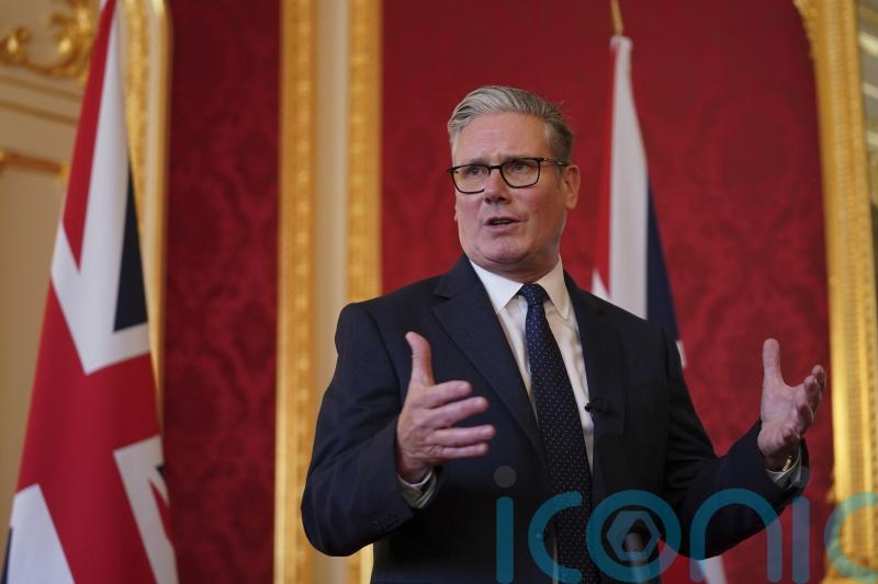 Starmer faces fresh pressure over returns deal after blocked deportation