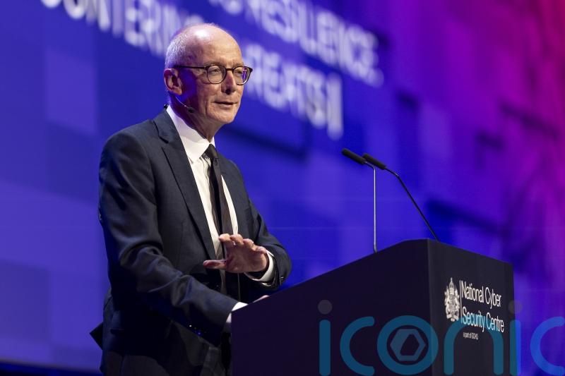 New Work and Pensions Secretary will not rule out tougher universal credit rules
