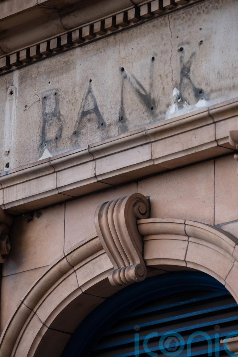 60% of people ‘see bank branches as go-to places for chats about their money’