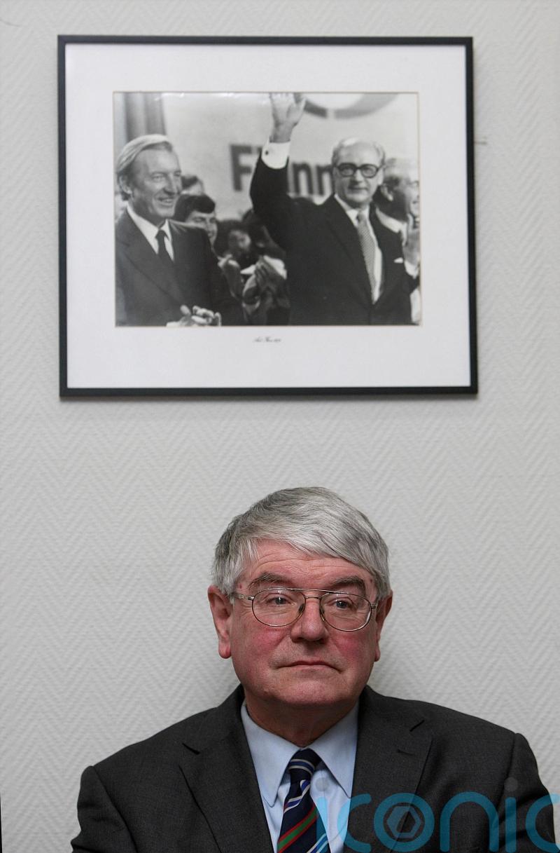 Irish president leads tributes to Martin Mansergh after his death aged 78