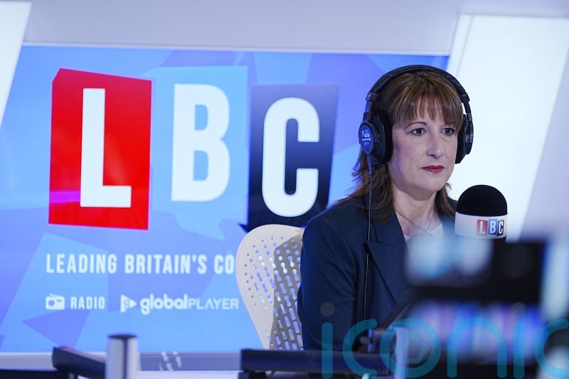 Reeves defends PM in row over Reform ‘racist’ immigration policy claim