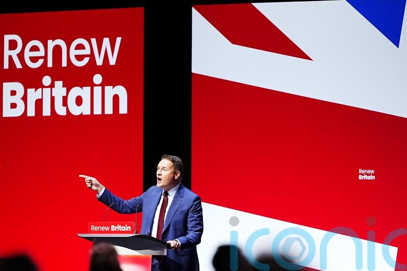 Farage is ‘a con artist’ and country faces ‘fight of our lives’ – Streeting
