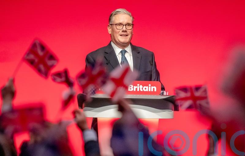 FTSE 100 hits new high despite worries over potential US government shutdown