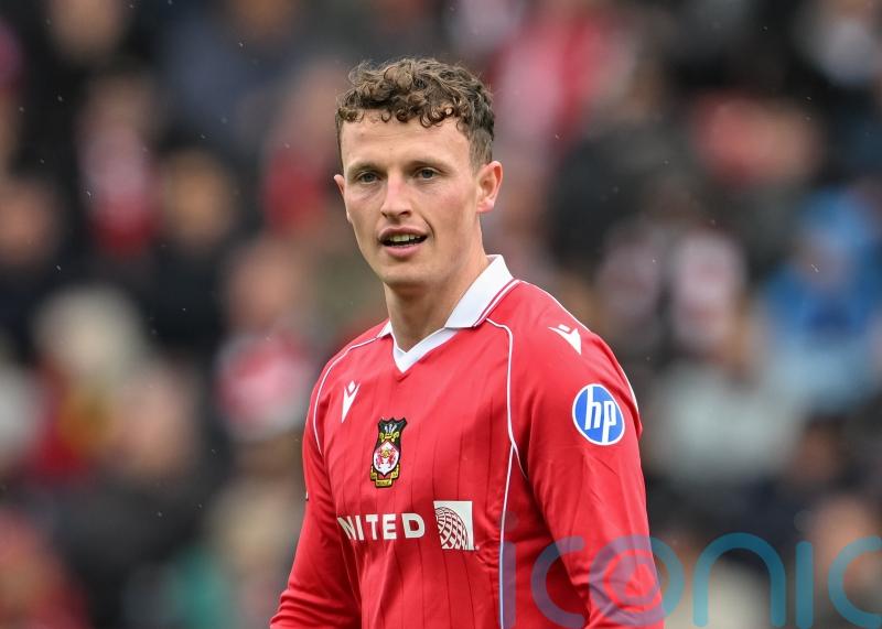 Nathan Broadhead equaliser earns Wrexham draw at Leicester