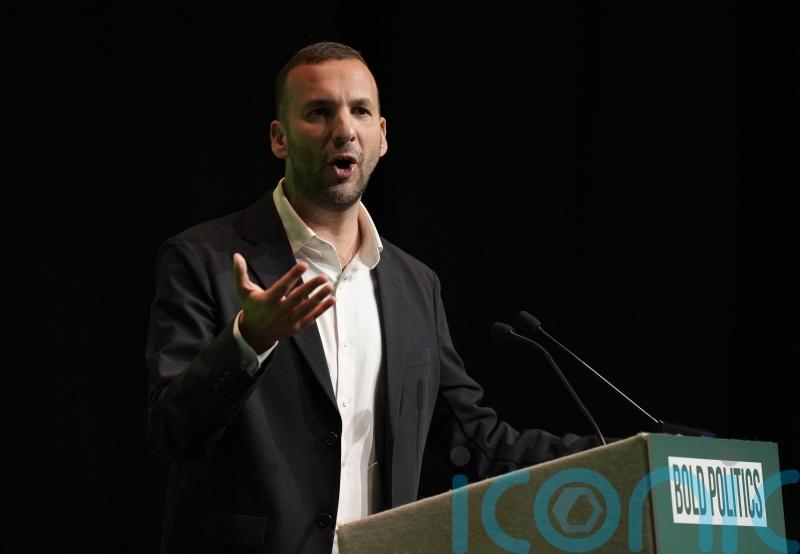 Green leader warns of authoritarian ‘alarm bells’ in conference speech