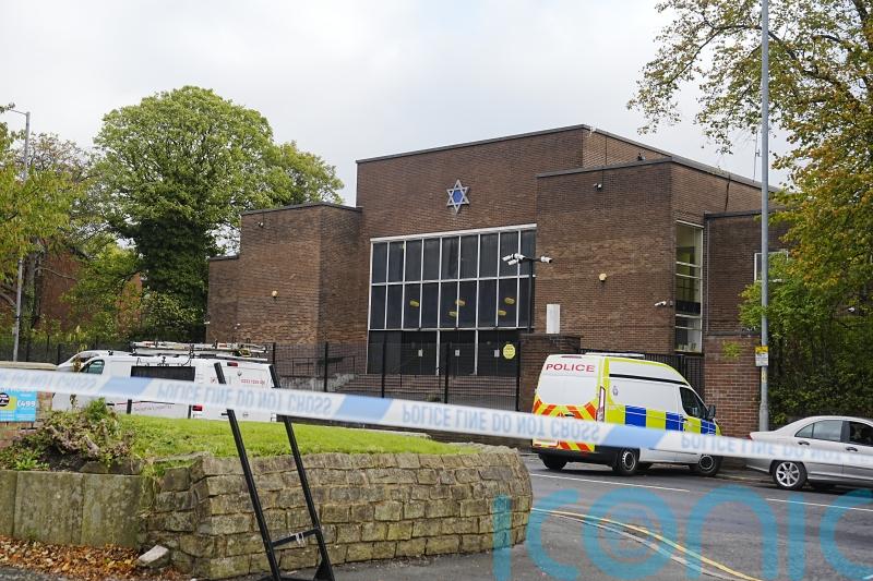 Synagogue terrorist ‘called 999 to claim allegiance to Islamic State’