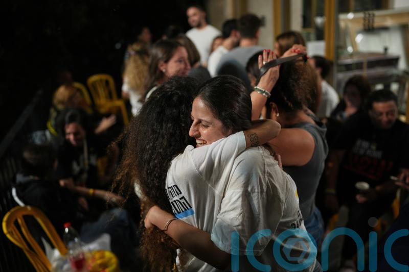 Israel and Hamas agree to peace deal as hostages and prisoners set for release