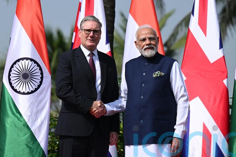 Starmer and Modi meet on second day of India trade mission