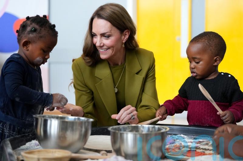 ‘The messier, the better’ – Kate enjoys making imaginary cakes with children