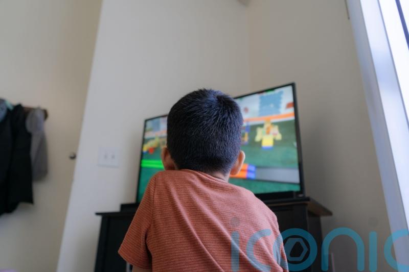 Screen time linked to poorer reading and writing among primary school children